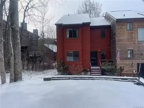 68 Meadowlark Ln, Woodridge, NY 12789