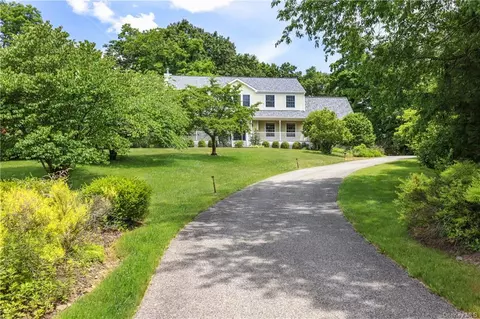 9 Waterview Dr, Ossining, NY 10562