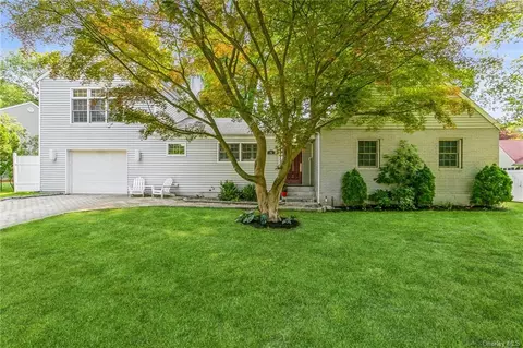 95 Highridge Rd, New Rochelle, NY 10804