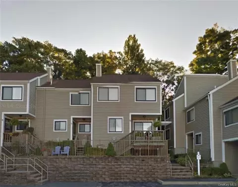 12 Park Dr, Mount Kisco, NY 10549