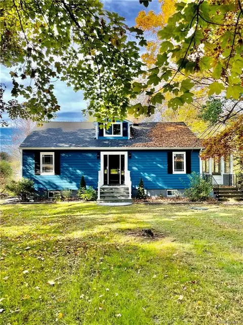 215 Colden Hill Rd, Newburgh, NY 12550