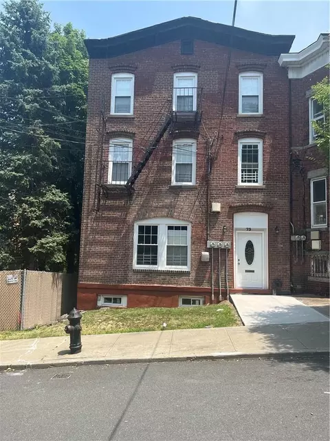 73 York Ave, Staten Island, NY 10301