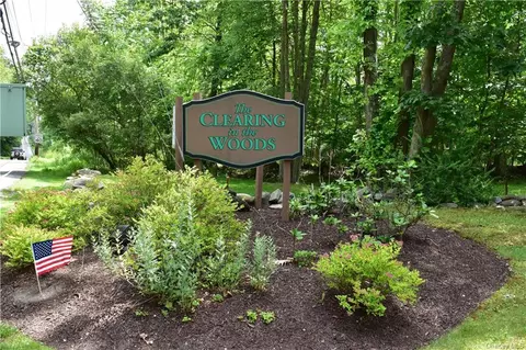 304 Drew Ln, Carmel, NY 10512