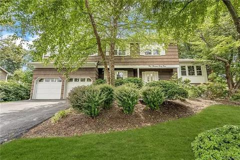 469 Manchester Rd, Yorktown, NY 10598
