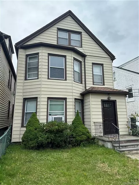 21 Mckinley Ave, White Plains, NY 10606