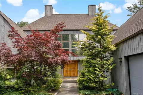 25 Harrows Ln, Harrison, NY 10577