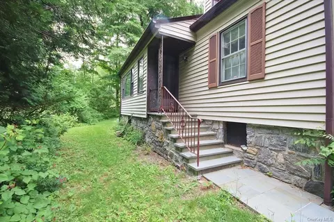 1 Crafts Rd, Carmel, NY 10512