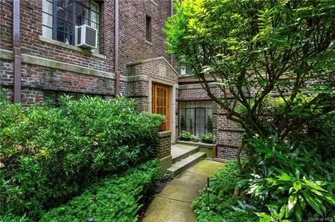 20 N Broadway #G331, White Plains, NY 10601
