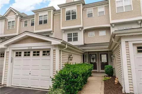 125 Viewpoint Ter, Peekskill, NY 10566