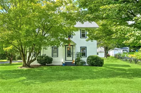 51 Maple Ave, Warwick, NY 10990