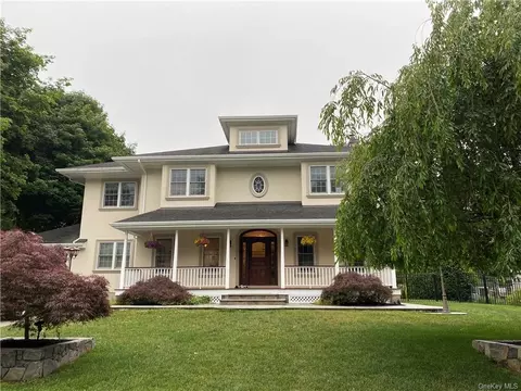 57 Harding St, Orangetown, NY 10913