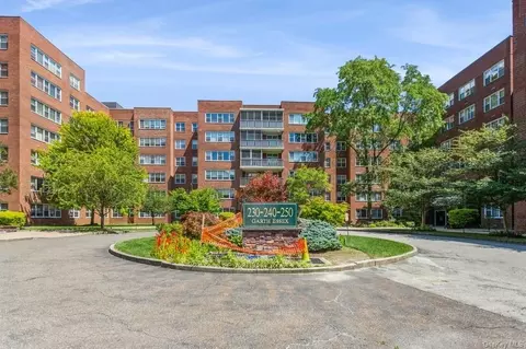 240 Garth Rd #3E2, Scarsdale, NY 10583