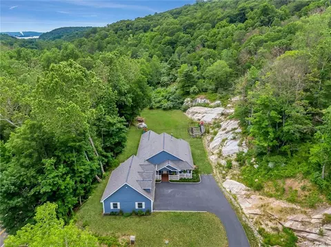 155 Sprout Brook Rd, Cortlandt, NY 10567