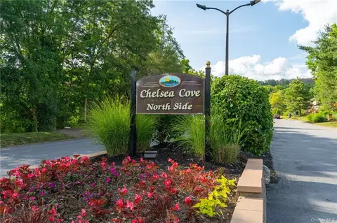 7303 Chelsea Cv N, Beekman, NY 12533