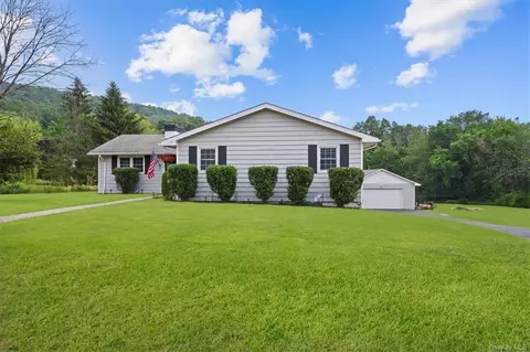 90 Upper Rd, Middletown, NY 10940