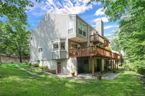 106 Hunter Ln, Ossining, NY 10562
