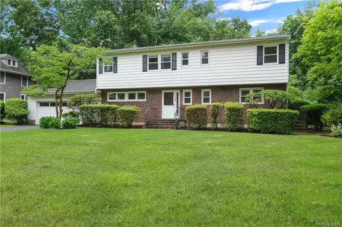 31 Winslow Rd, White Plains, NY 10606