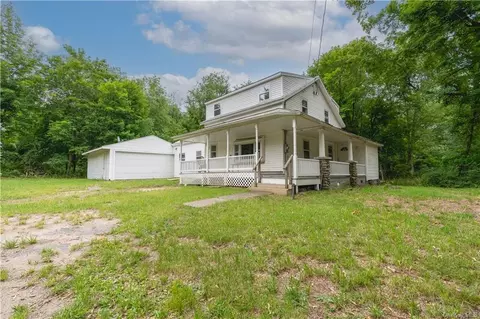 19 Darraugh Ln, Deerpark, NY 12780
