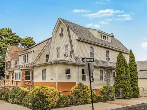 21219 94th Ave, New York, NY 11428