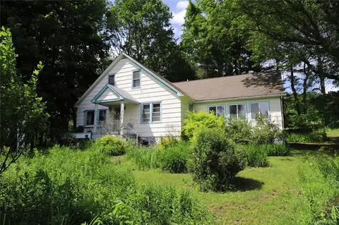 19 Esselman Rd, Callicoon, NY 12748