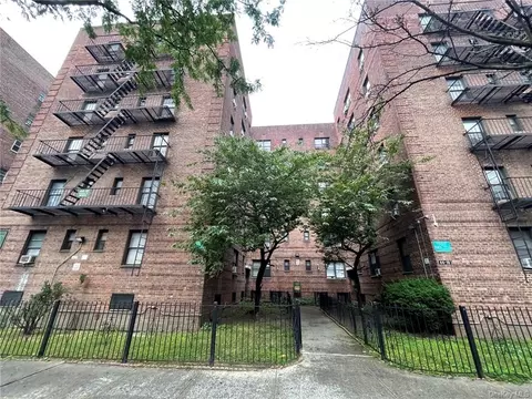 44-16 Macnish St #4A, Elmhurst, NY 11373