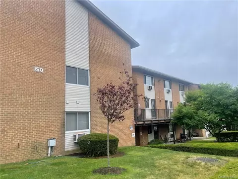 150 Glenwood Ave #E4, Yonkers, NY 10703