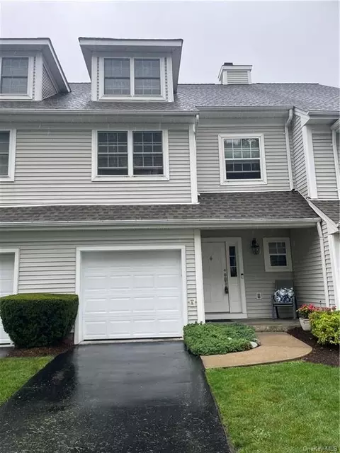 33 Crystal Hill Dr, Pomona, NY 10970