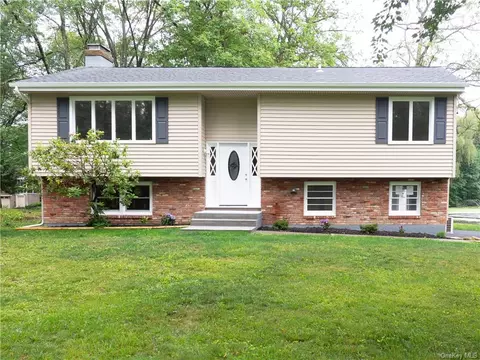 142 Rosewood Dr, Wappinger, NY 12590