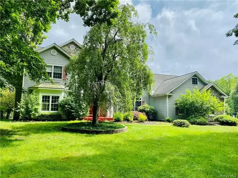 334 Overlook Rd, La Grange, NY 12569