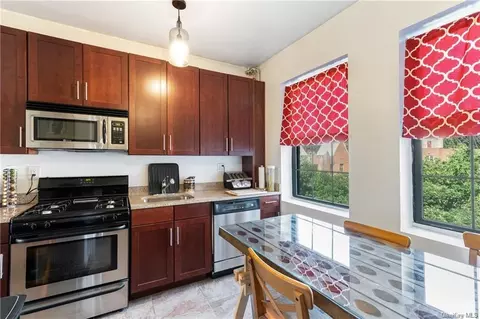 830 Bronx River Rd #6C, Yonkers, NY 10708