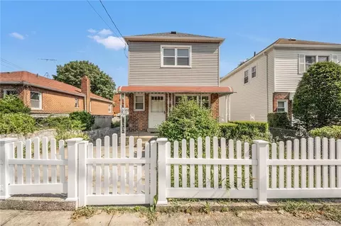2816 Barkley Ave, Bronx, NY 10465