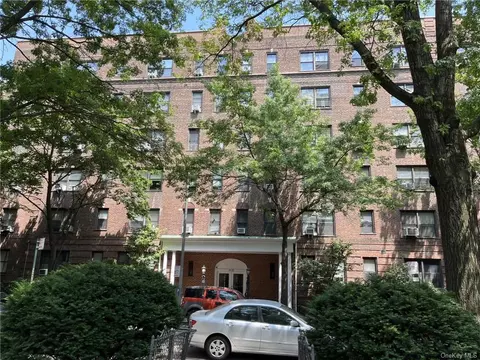 35-35 75th St #225, Jackson Heights, NY 11372