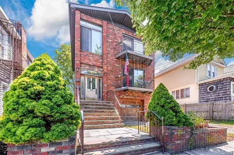 110 Marine St, Bronx, NY 10464