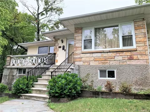 300 Husted Ave, Peekskill, NY 10566