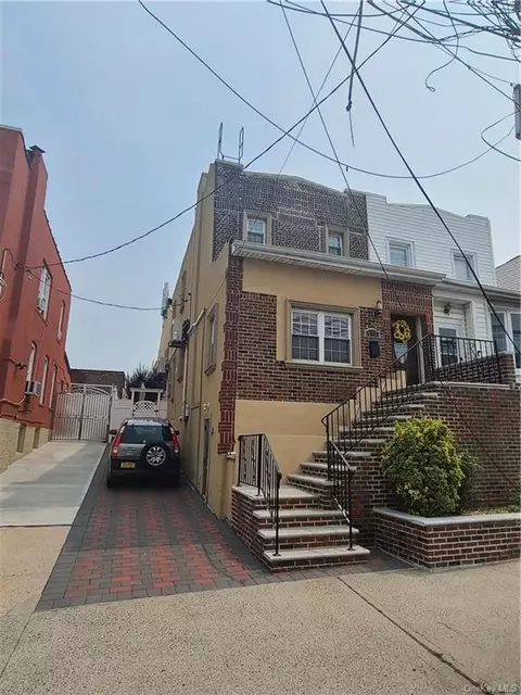 1046 Revere Ave, Bronx, NY 10465