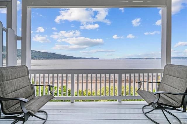 208 Erie Ct, Orangetown, NY 10968 | 36 Photos - Movoto