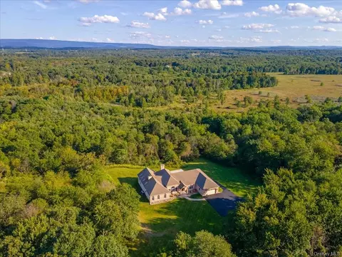 188 State Route 416, Hamptonburgh, NY 10916