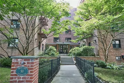 50 White Oak St #5-A, New Rochelle, NY 10801