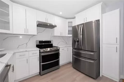 12 Old Mamaroneck Rd #7N, White Plains, NY 10605