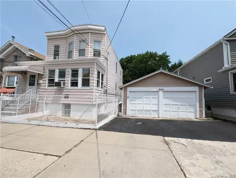 318 Newman Ave, Bronx, NY 10473