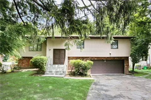 10 Mountain Ave, Ramapo, NY 10952