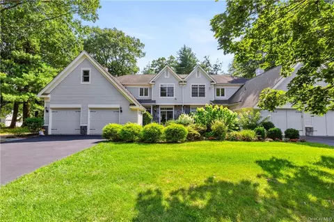 2 Westfield Ln, White Plains, NY 10605