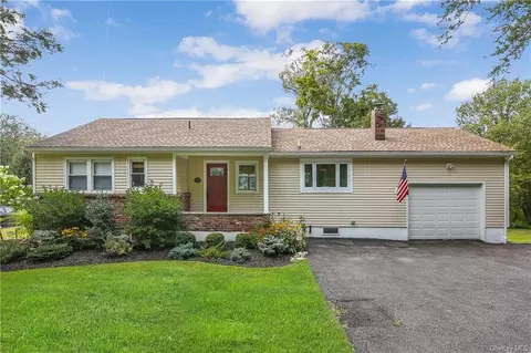 397 Barrett Hill Rd, Mahopac, NY 10541
