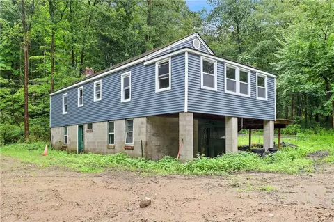 3709 Gomer St, Yorktown, NY 10598