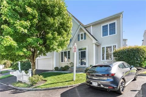 133 Reverie Ct, Greenburgh, NY 10603