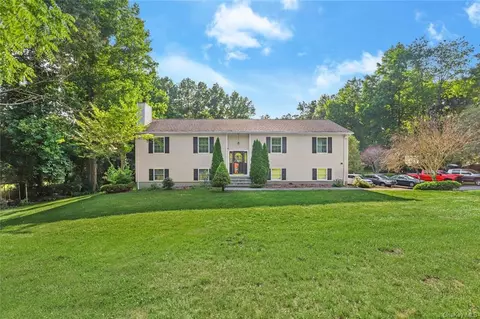 109 Gallows Hill Rd, Cortlandt, NY 10567
