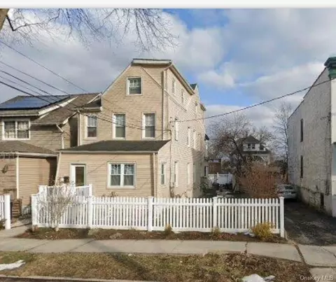 4028 Pratt Ave, Bronx, NY 10466