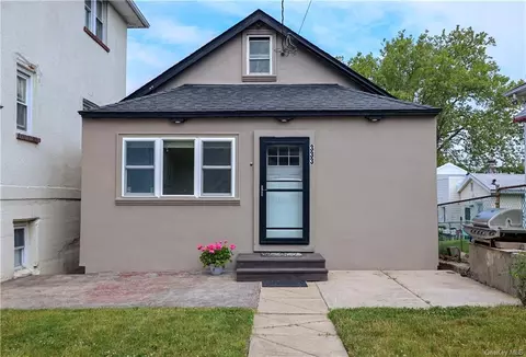 333 Clifton Ave, Staten Island, NY 10305