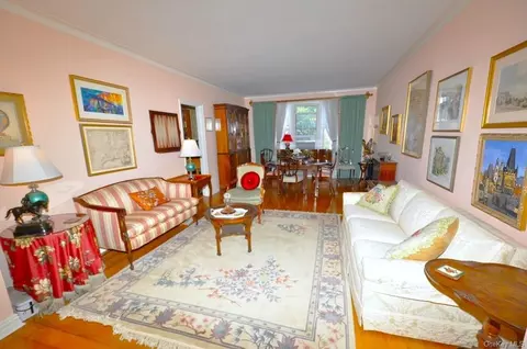 949 Palmer Rd #6B, Bronxville, NY 10708