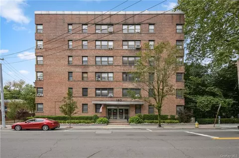 180 E Hartsdale Ave #5B, Greenburgh, NY 10530